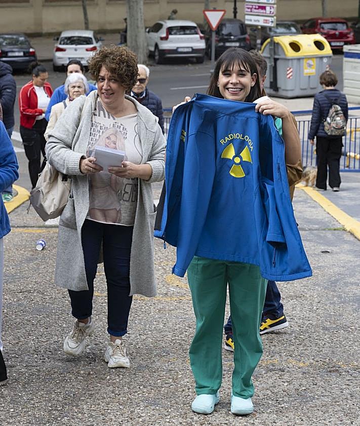 Imagen secundaria 2 - Amplio respaldo de los técnicos sanitarios al primer día de huelga, con afectación en quirófanos