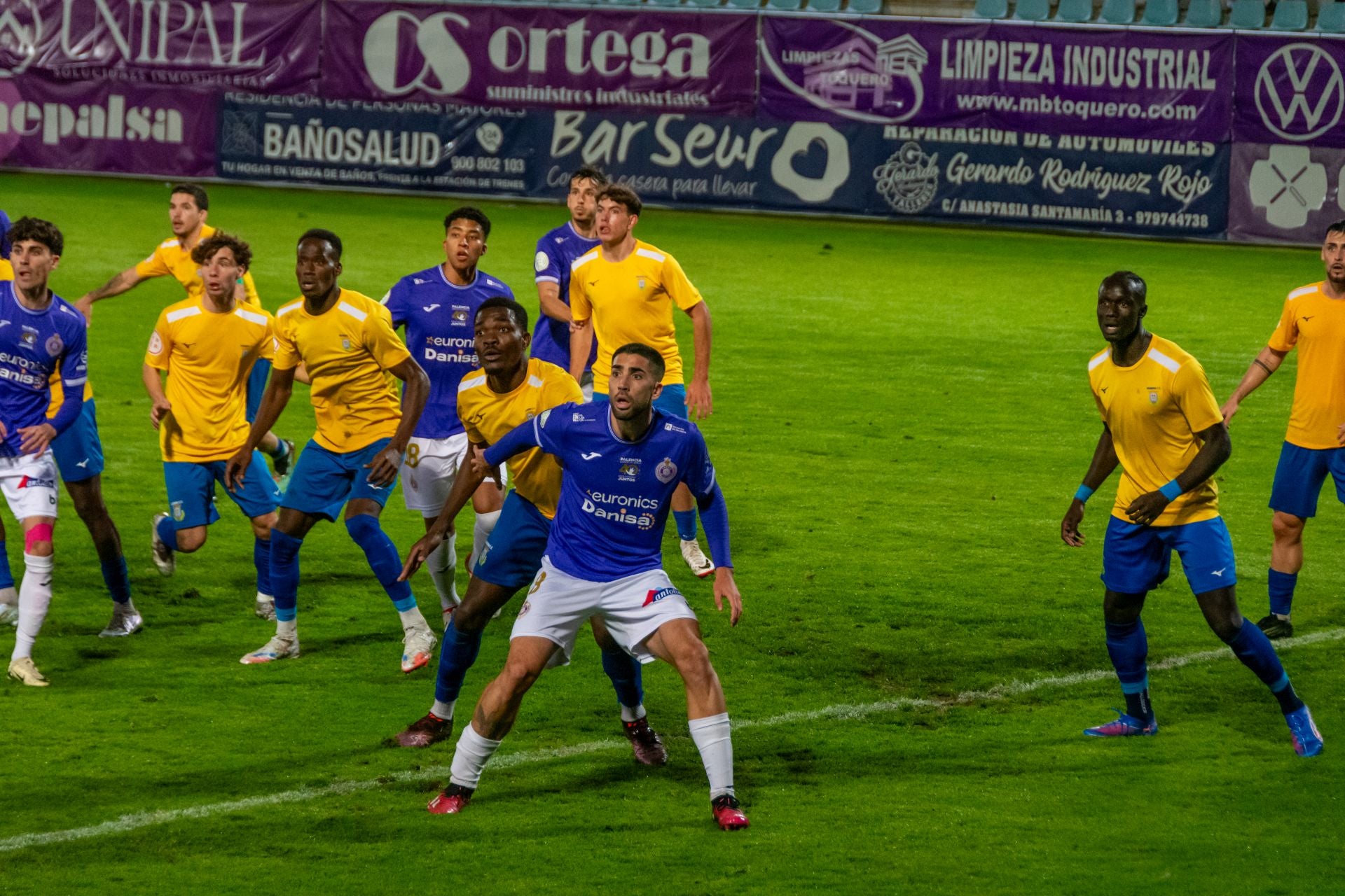 El Palencia Cristo sigue en lo alto de la tabla
