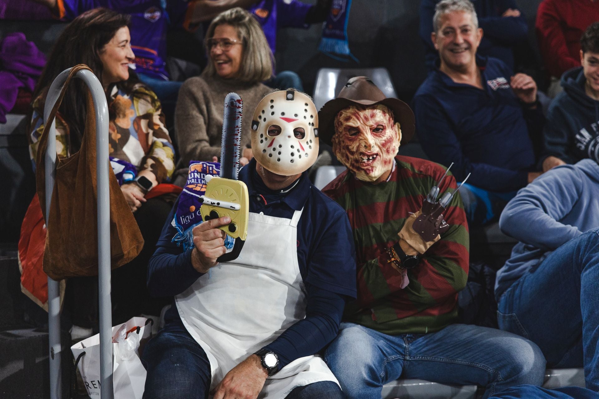 Búscate en las gradas del Súper Agropal Palencia-Alicante