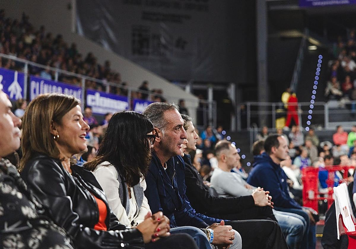 Búscate en las gradas del Súper Agropal Palencia-Alicante