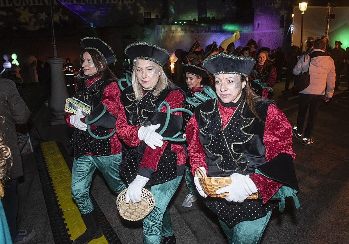 Participantes en la cabalgata de Reyes Magos de 2025.