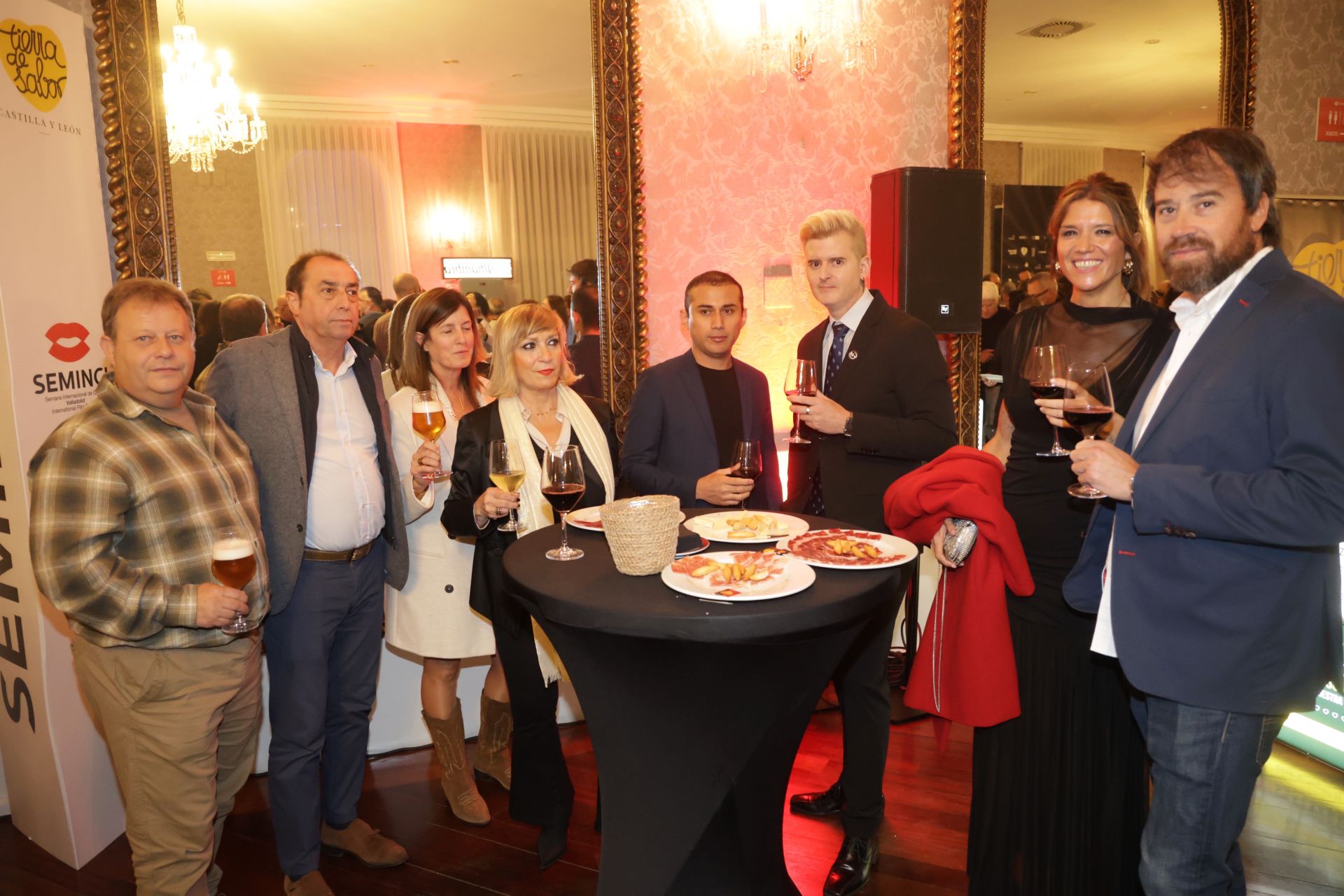 Cóctel de clausura de la 70 Seminci en el Salón de los Espejos del Teatro Calderón
