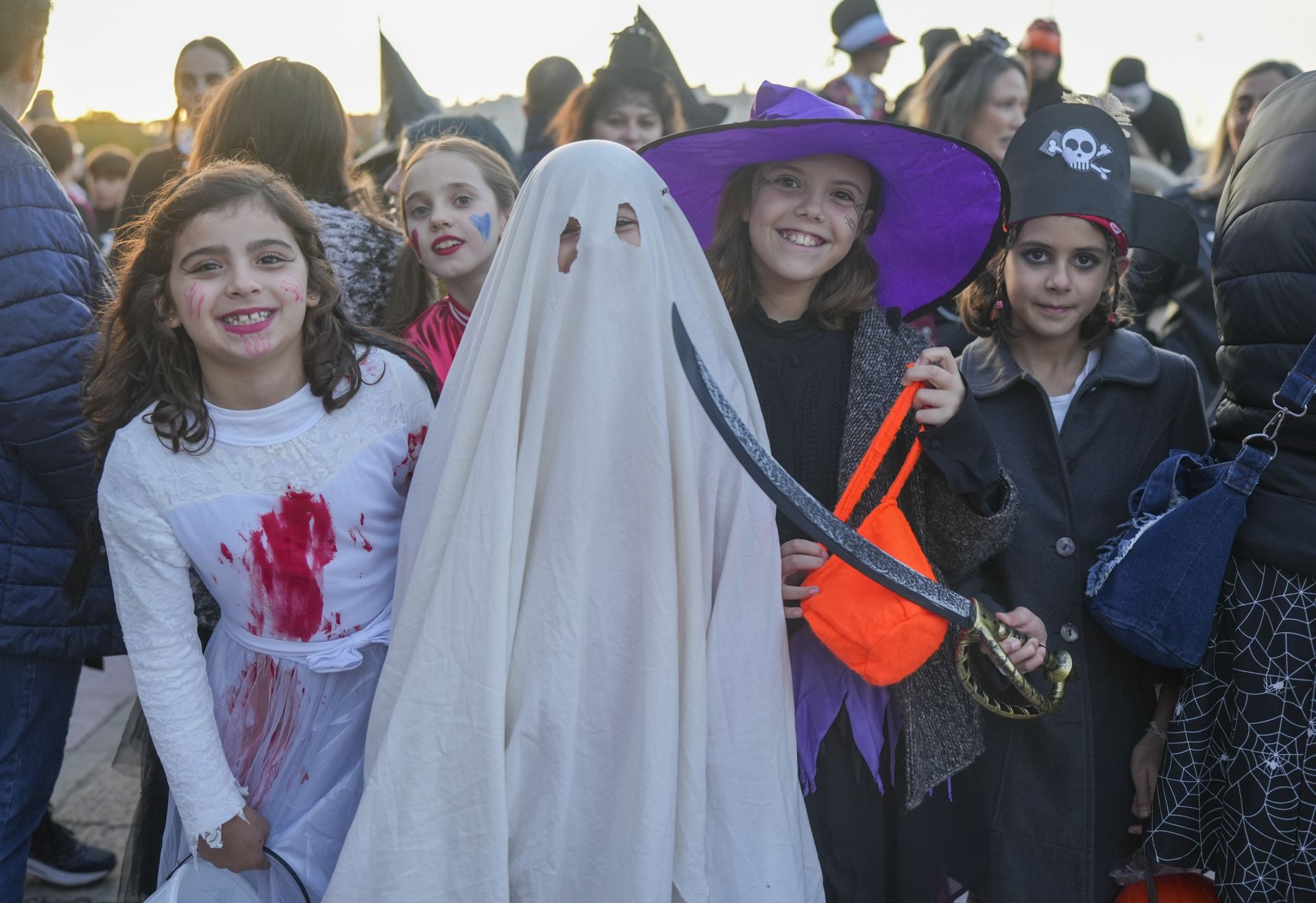En imágenes el desfile de Halloween en Los Santos Pilarica