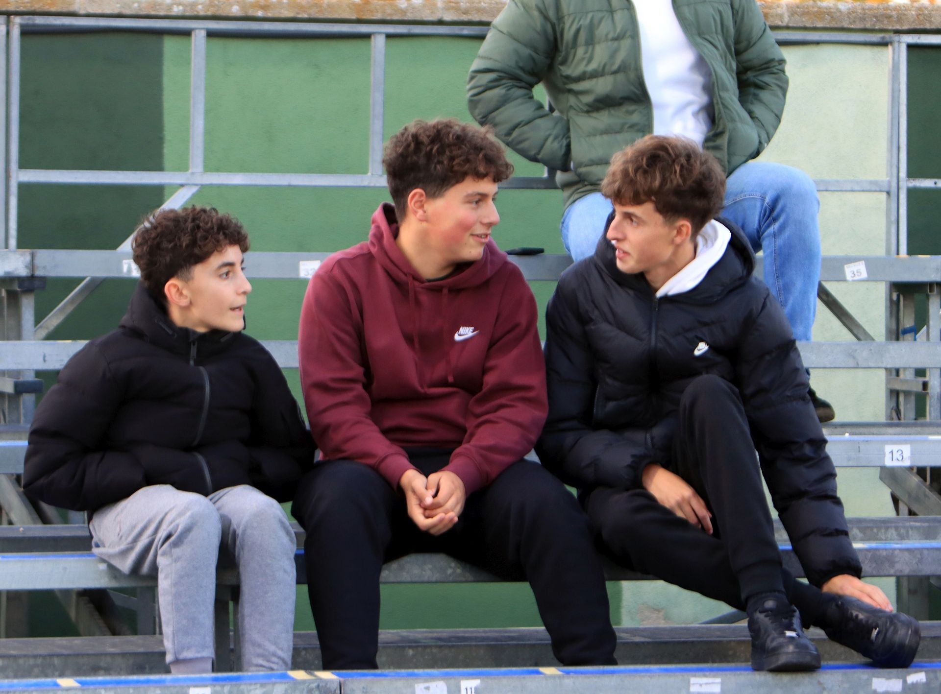 Búscate en las gradas de La Albuera durante el partido de la Segoviana