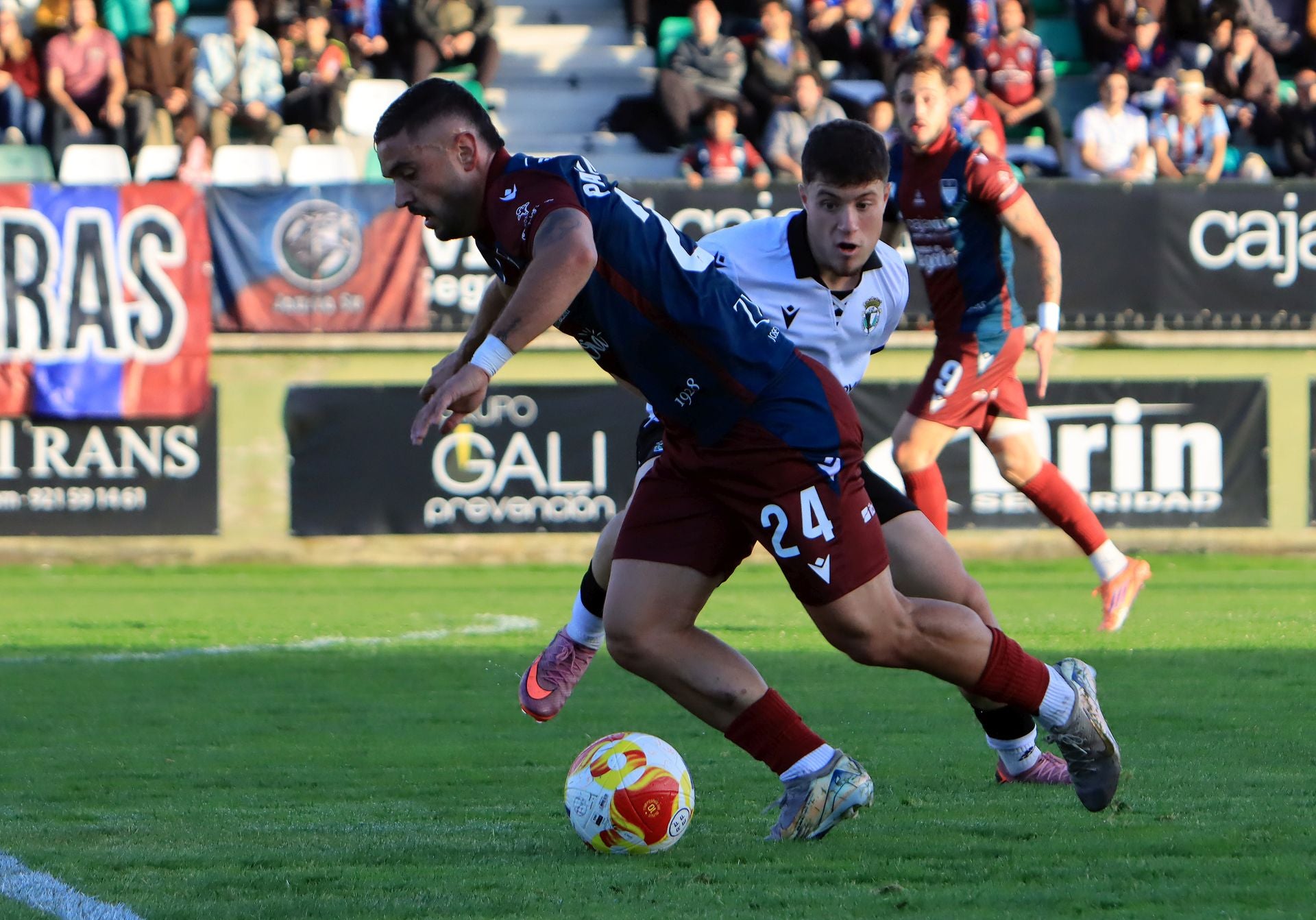 Fotos del partido entre la Segoviana y el Burgos Promesas