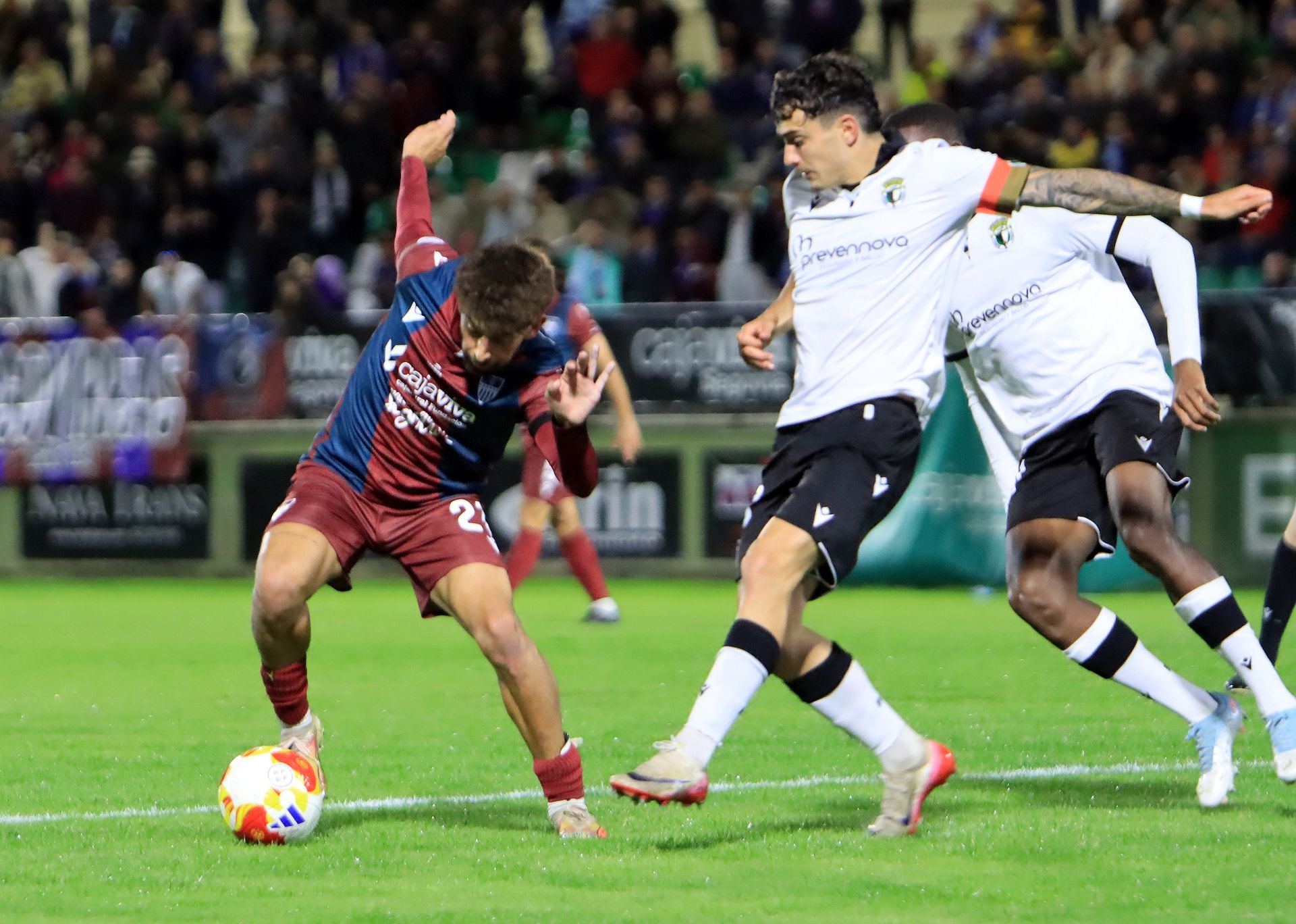 Fotos del partido entre la Segoviana y el Burgos Promesas