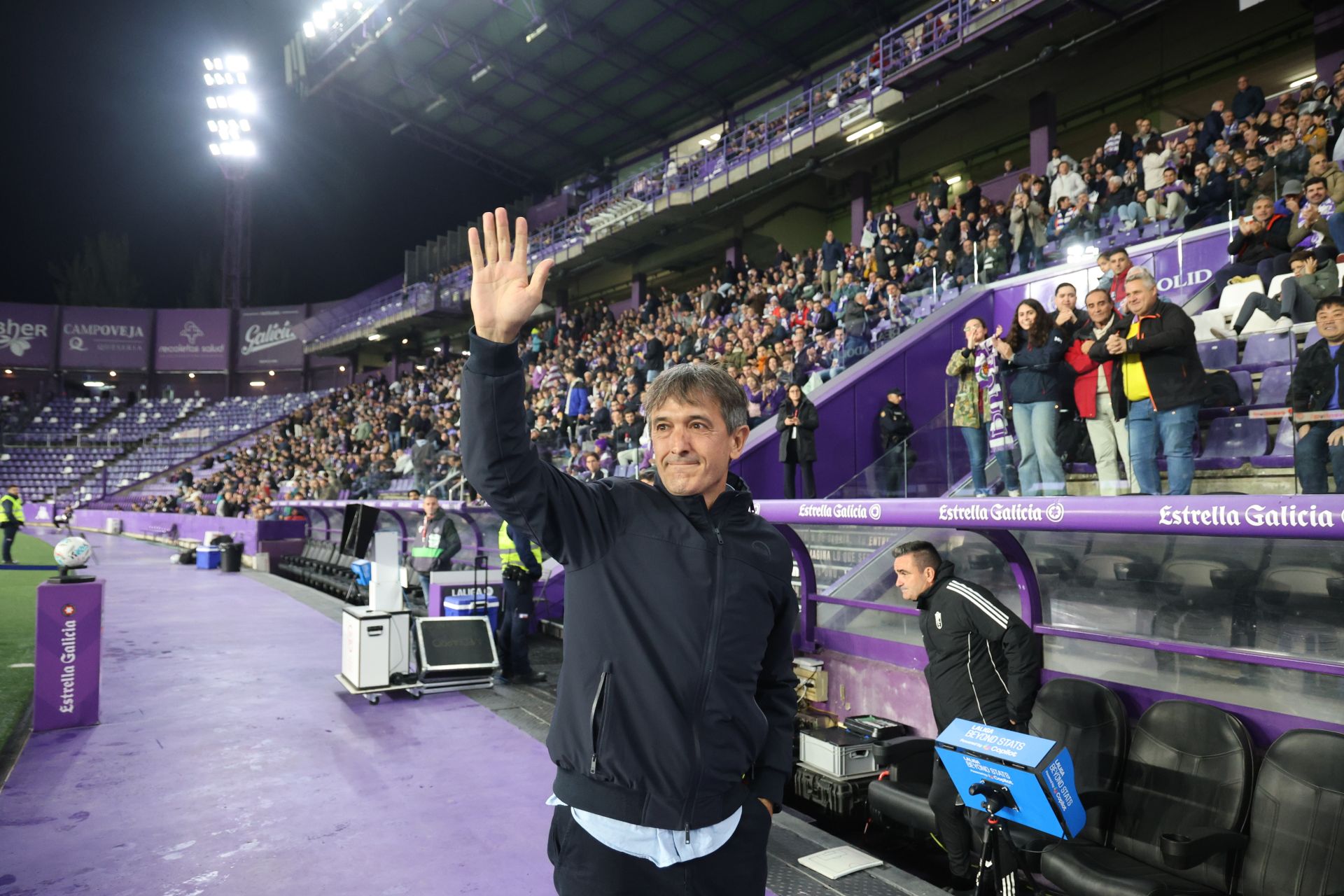 Las imágenes del partido entre el Real Valladolid y el Granada