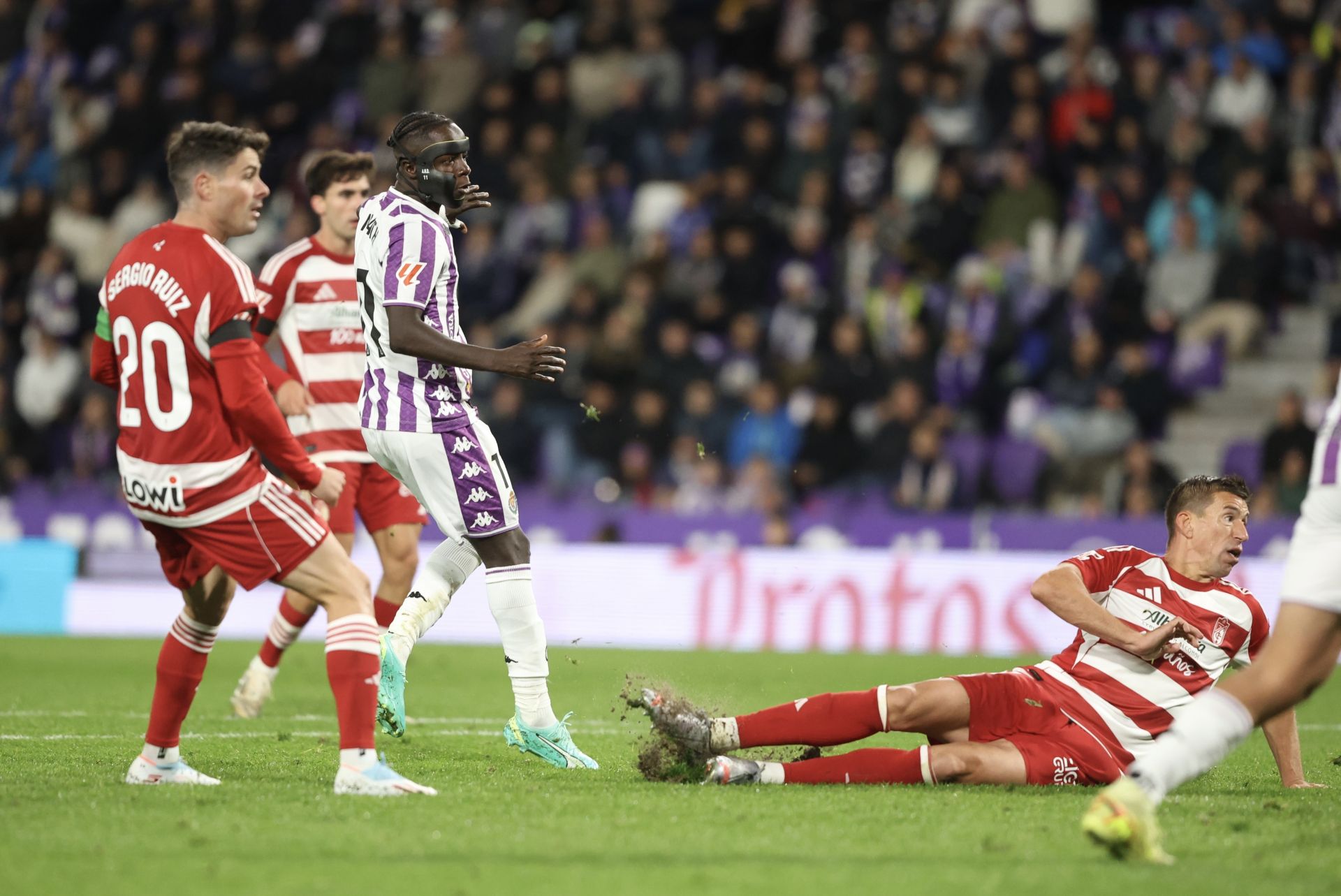 Las imágenes del partido entre el Real Valladolid y el Granada