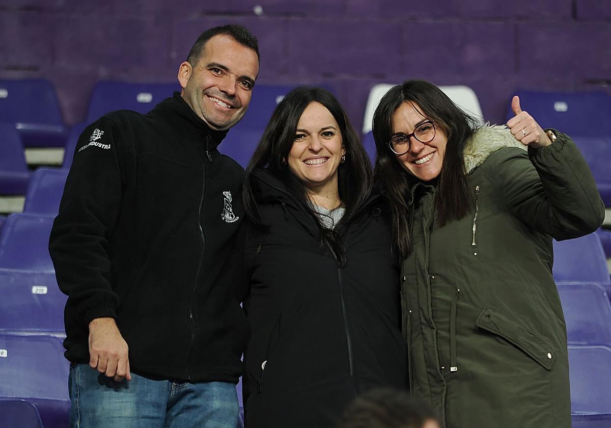 Búscate en la grada del estadio José Zorrilla (1/4)