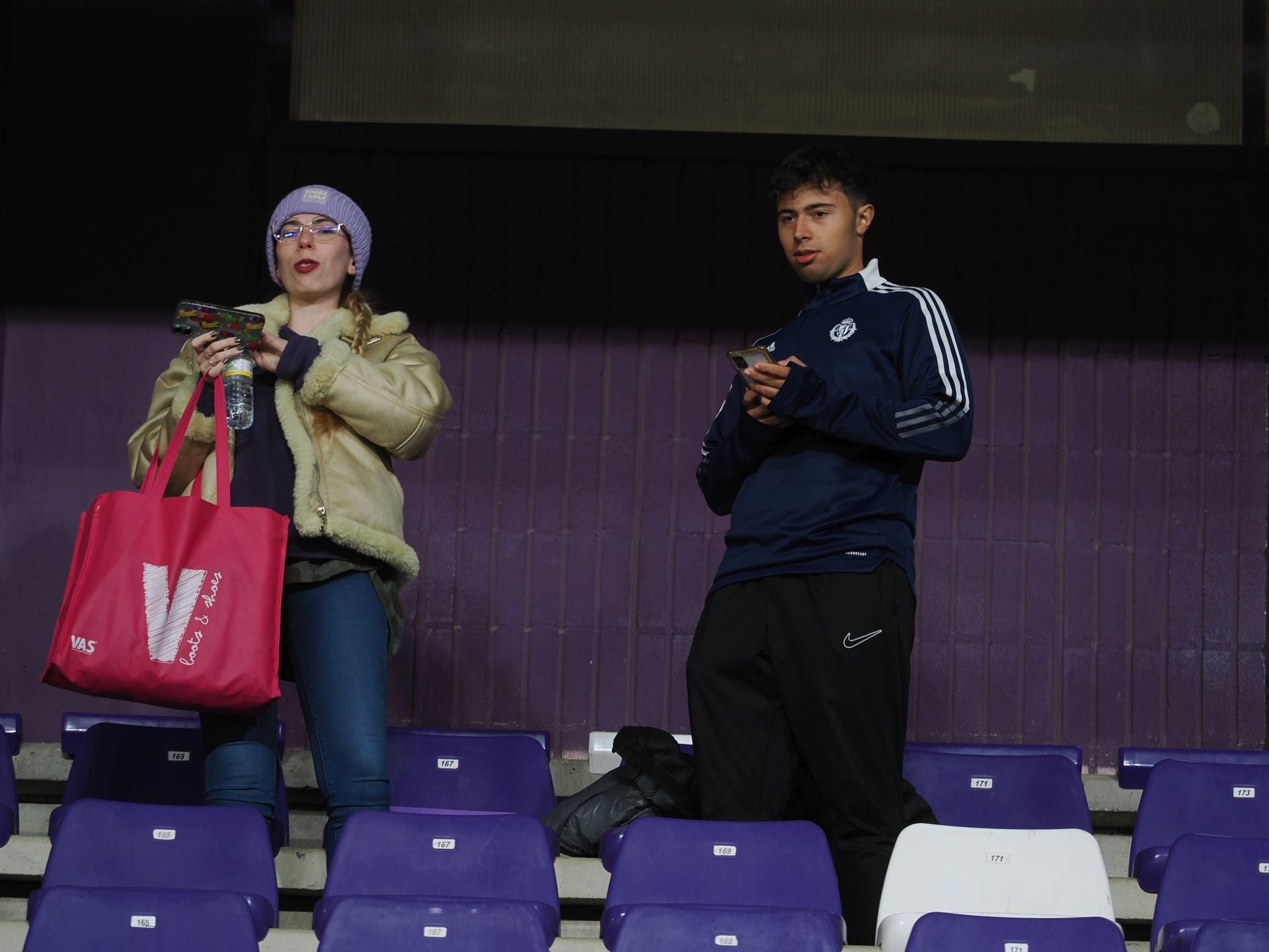 Búscate en la grada del estadio José Zorrilla (2/4)