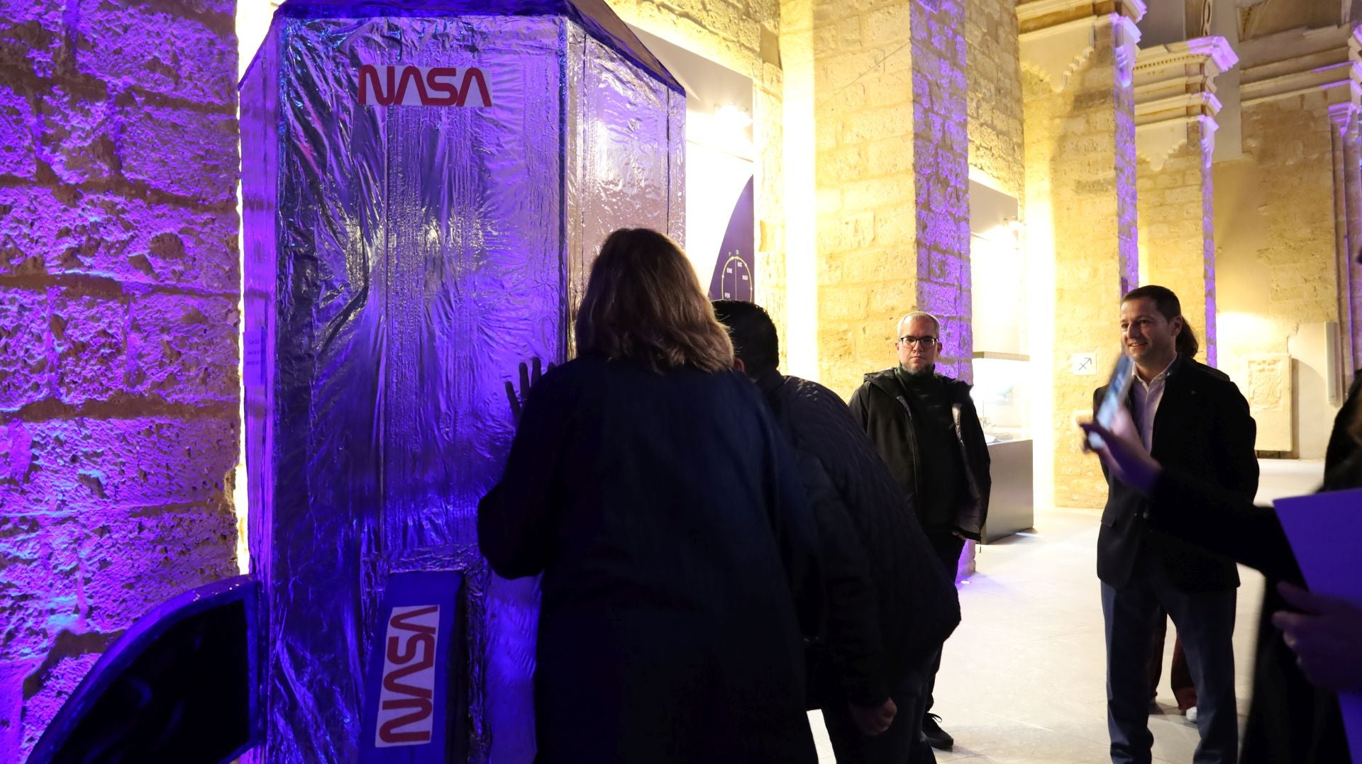 Hospitalarias reinterpreta el cosmos en Palencia