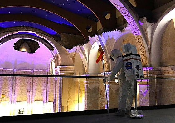 Hospitalarias reinterpreta el cosmos en Palencia