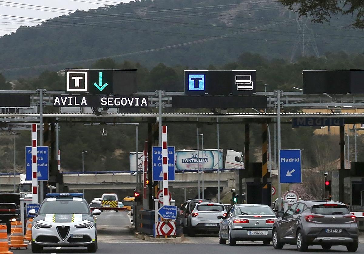 Peaje de la AP-6 en San Rafael.