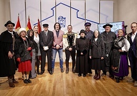 Presentación con algunos de los figurantes y organizadores en la Diputación de Valladolid.