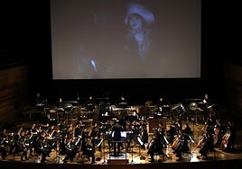 Proyección de 'El viento', un clásico acompañado en directo or la Orquesta Sinfónica de Castilla y León.