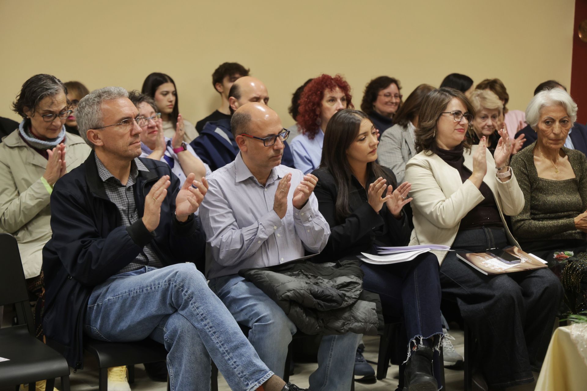 La inauguración de la sede de la religión bahá&#039;i en Valladolid, en imágenes