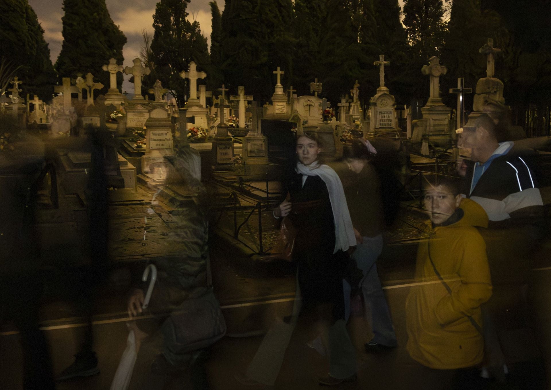 Las imágenes de la ruta guiada en el cementerio de El Carmen