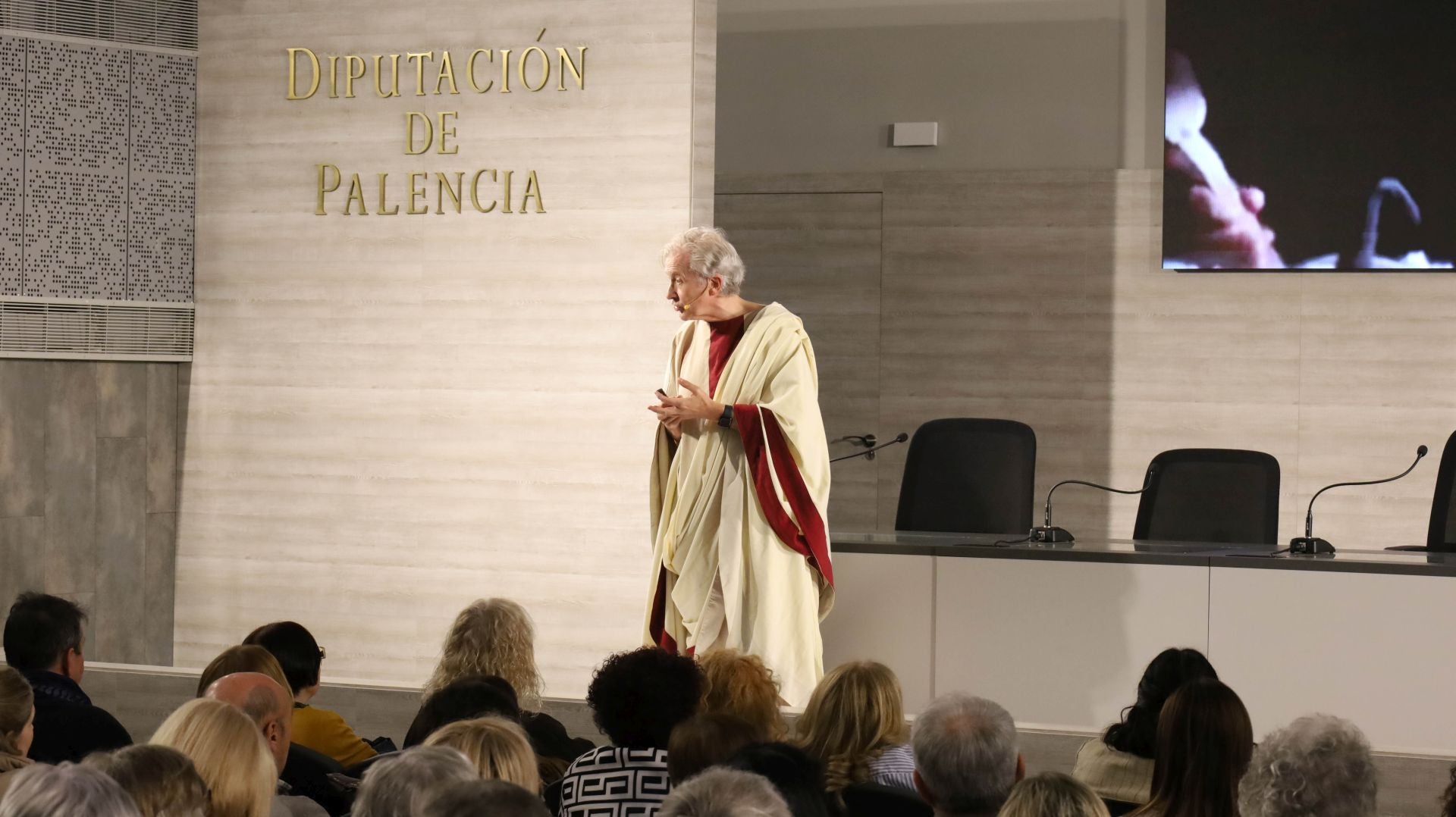 Emilio del Río llena de romanos el Centro Cultural Provincial de Palencia
