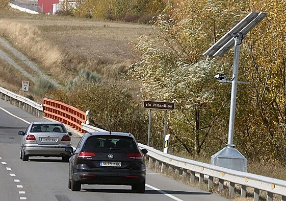 Radar de tramo en la CL-605, entre Segovia y el polígono de Valverde del Majano.