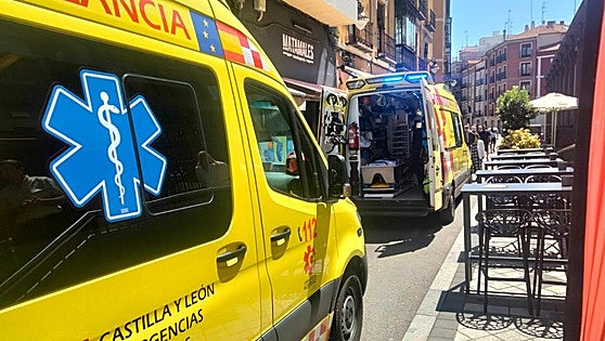Herido un septuagenario en Ávila al salirse de la vía y volcar su turismo