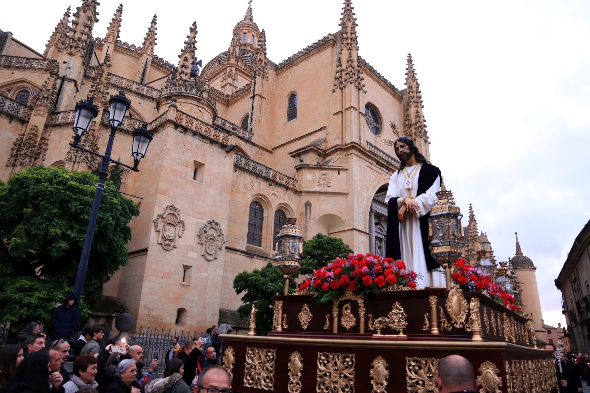 Fotografías de la procesión extraordinaria del Cautivo de San José por Segovia