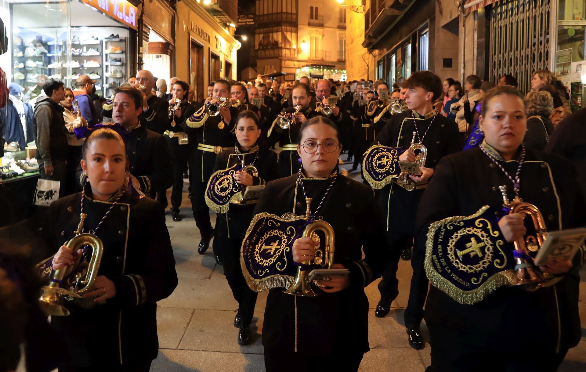 Fotografías de la procesión extraordinaria del Cautivo de San José por Segovia