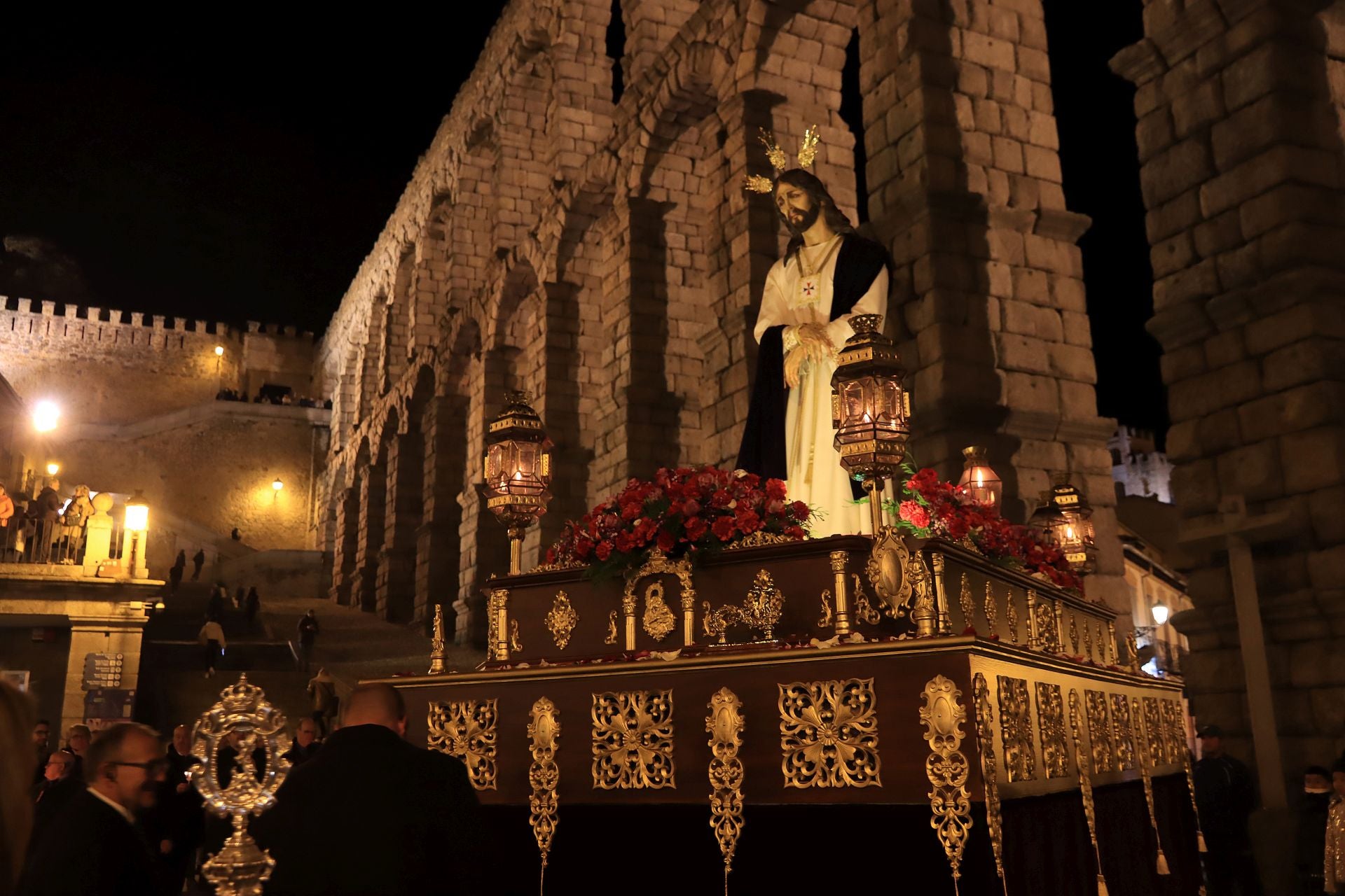 Fotografías de la procesión extraordinaria del Cautivo de San José por Segovia