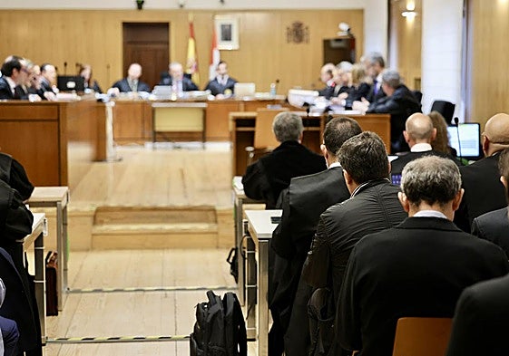 Inicio del juicio por la trama eólica, el pasado septiembre en la Audiencia de Valladolid.