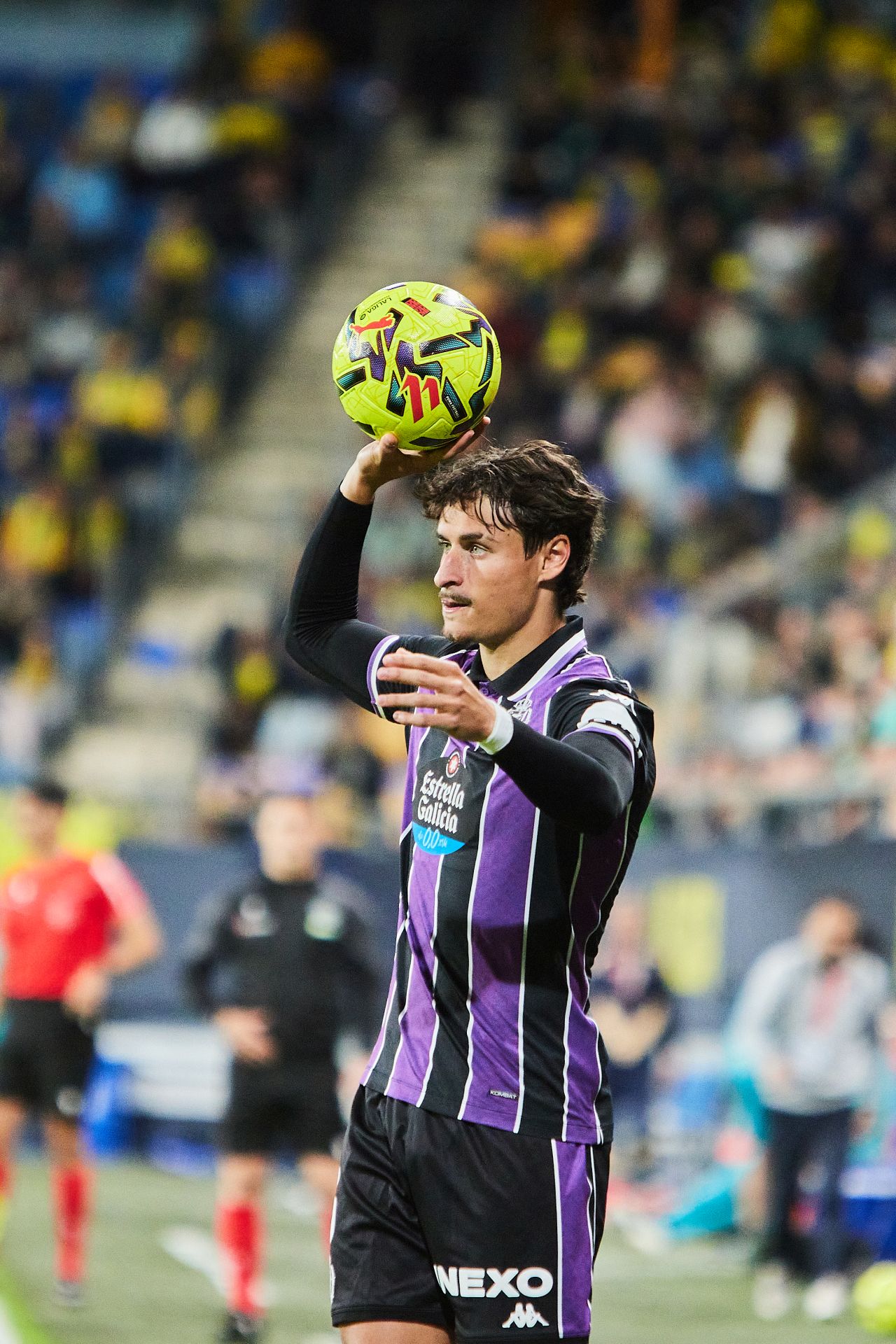 El partido entre el Cádiz y el Real Valladolid, en imágenes (1/2)