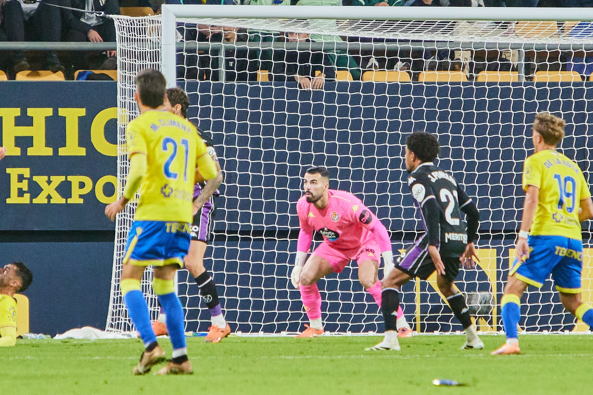 El partido entre el Cádiz y el Real Valladolid, en imágenes (1/2)
