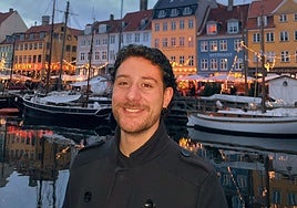 Alberto Carnicero Fuertes, junto al Canal Nyhavn en Copenhague