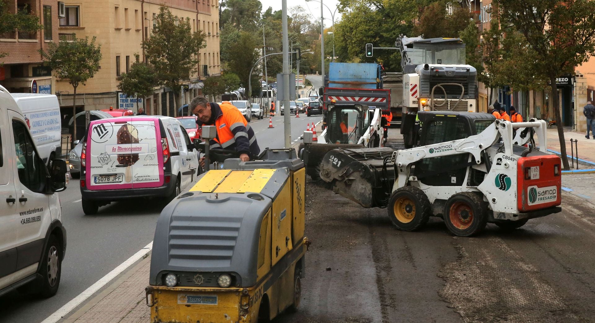 Fotos de los atascos en Ezequiel González por las obras