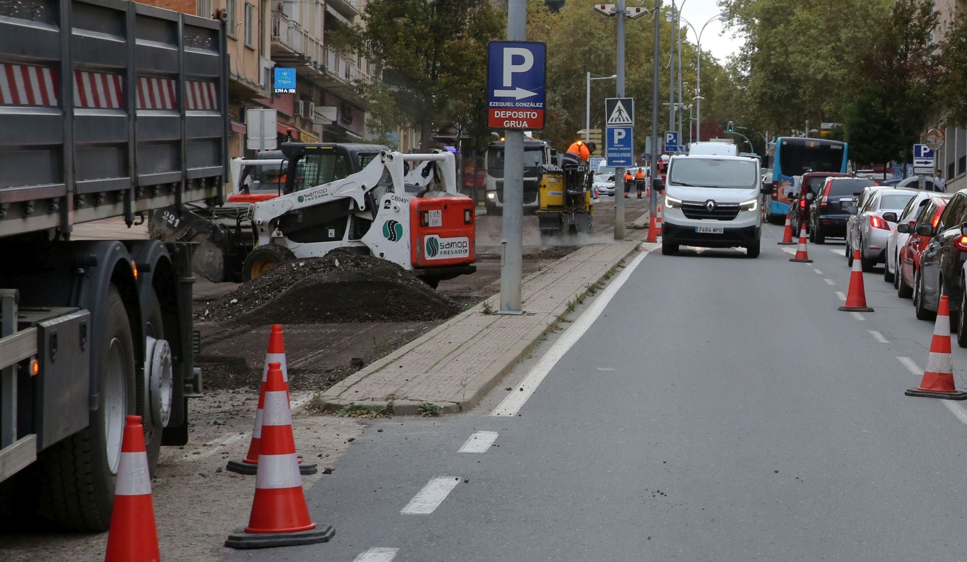 Fotos de los atascos en Ezequiel González por las obras