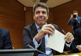 Mazón comparece en la comisión de investigación de Les Corts Valencianes sobre la dana.