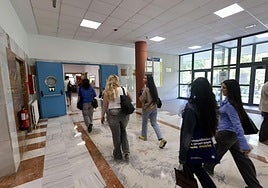 Universitarios en la Facultad de Filosofía y Letras de la UVA el pasado mes de septiembre.