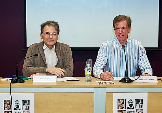 Pedro Ojeda, coordinador de Valladolid Letraherido, y José Ignacio de Uribe, gerente de la Fundación Municipal de Cultura, durante la presentación.