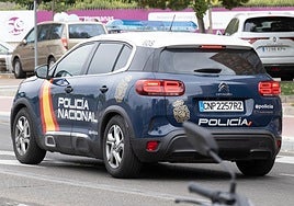 Un coche de la Policía Nacional, en una imagen de archivo.