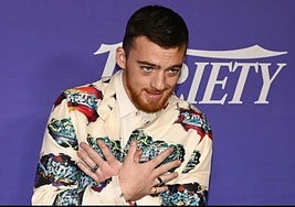 El actor Angus Cloud falleció por una sobredosis de fentalino y otras drogas.