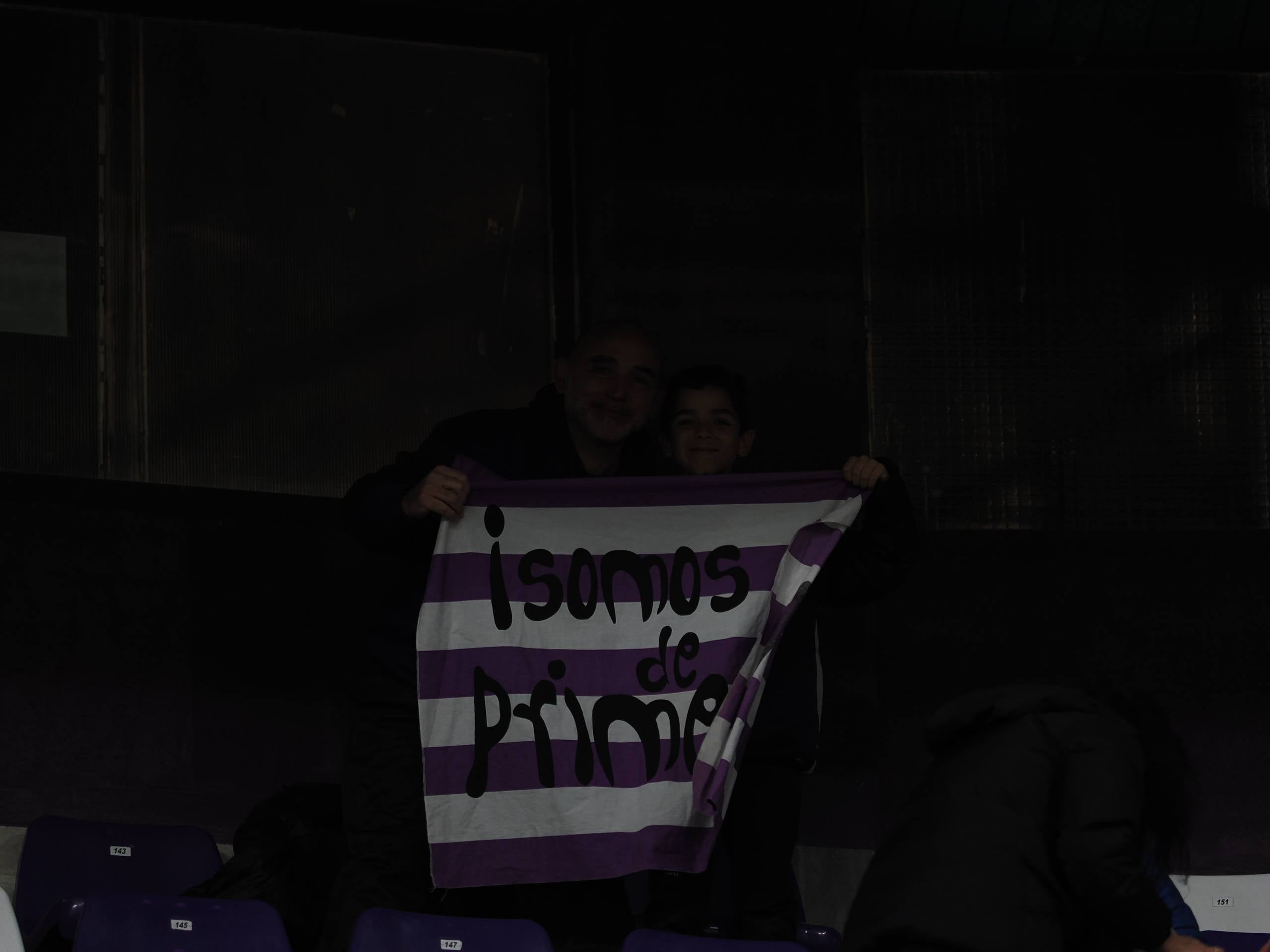 Búscate en la grada del estadio José Zorrilla (1/5)