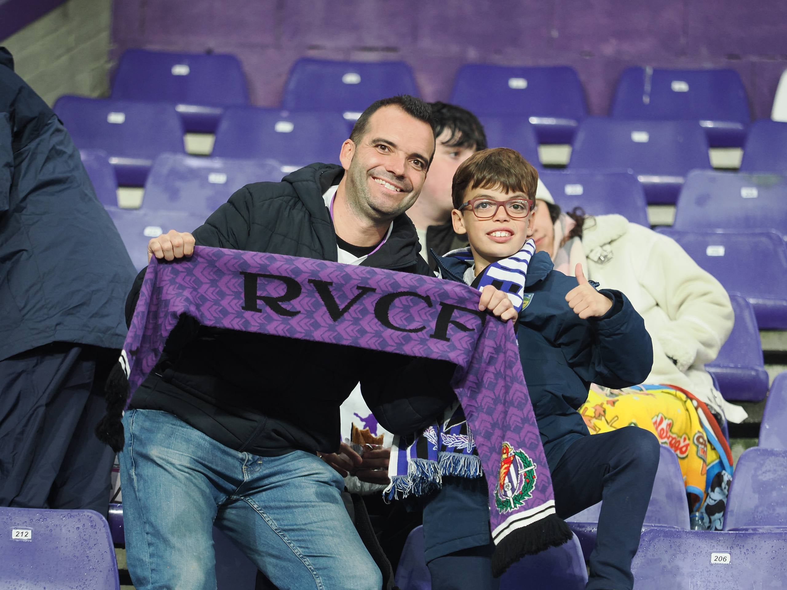 Búscate en la grada del estadio José Zorrilla (2/5)