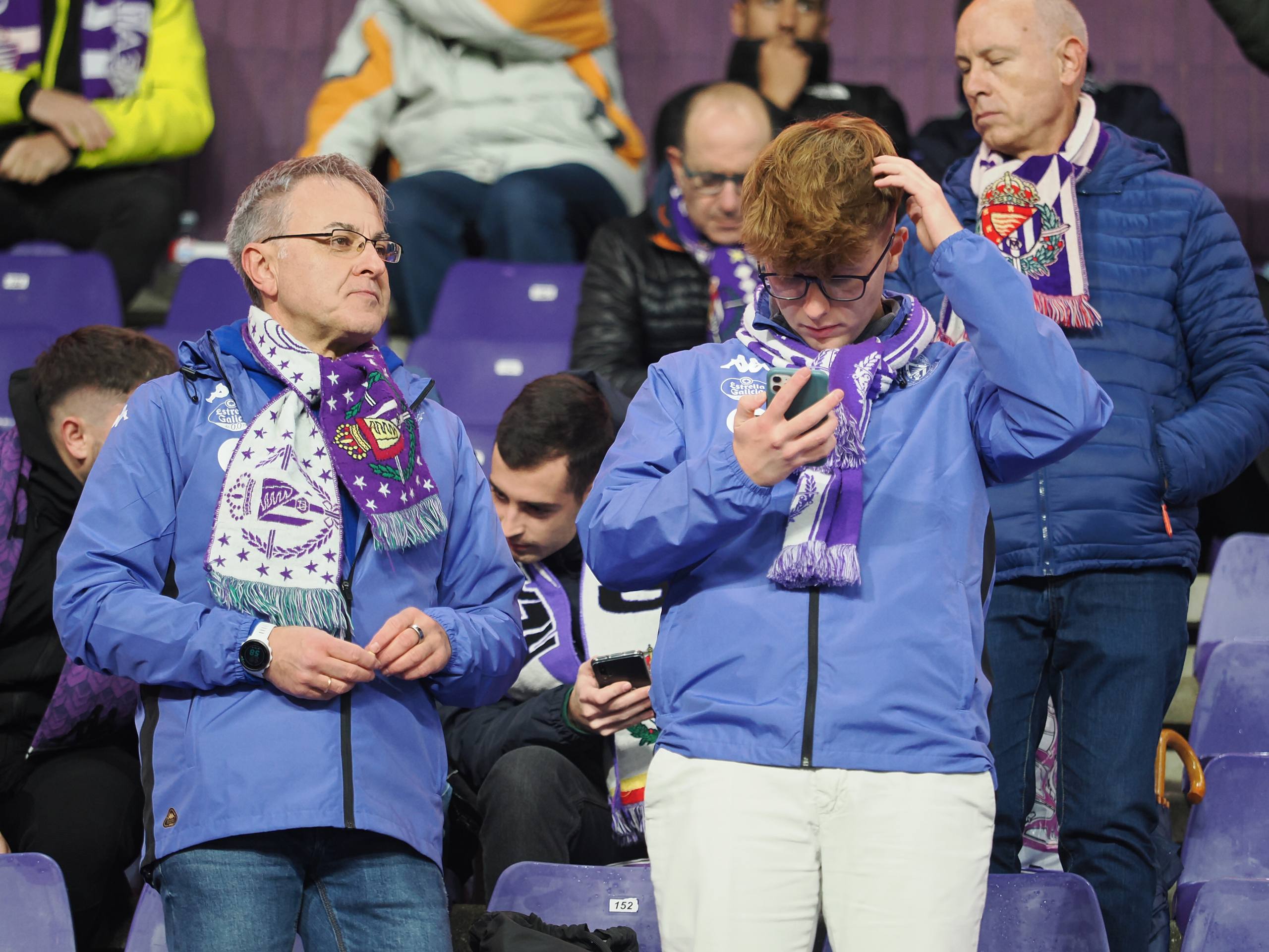 Búscate en la grada del estadio José Zorrilla (2/5)