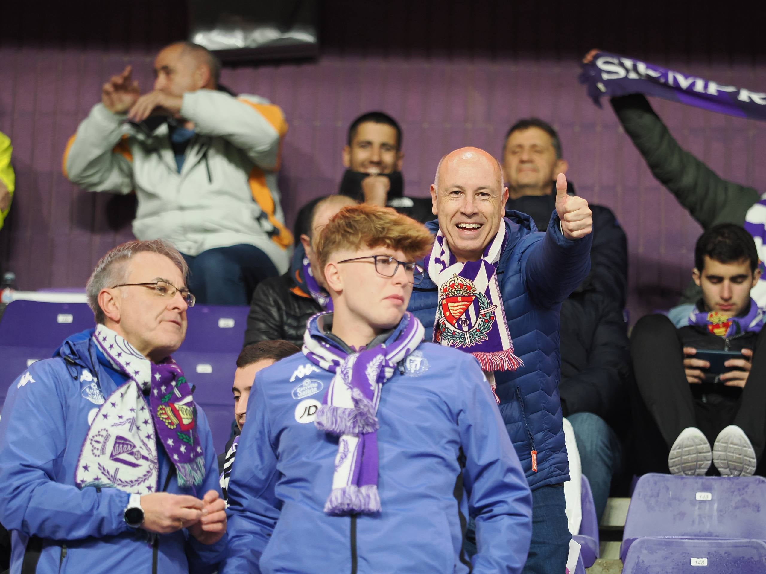 Búscate en la grada del estadio José Zorrilla (2/5)