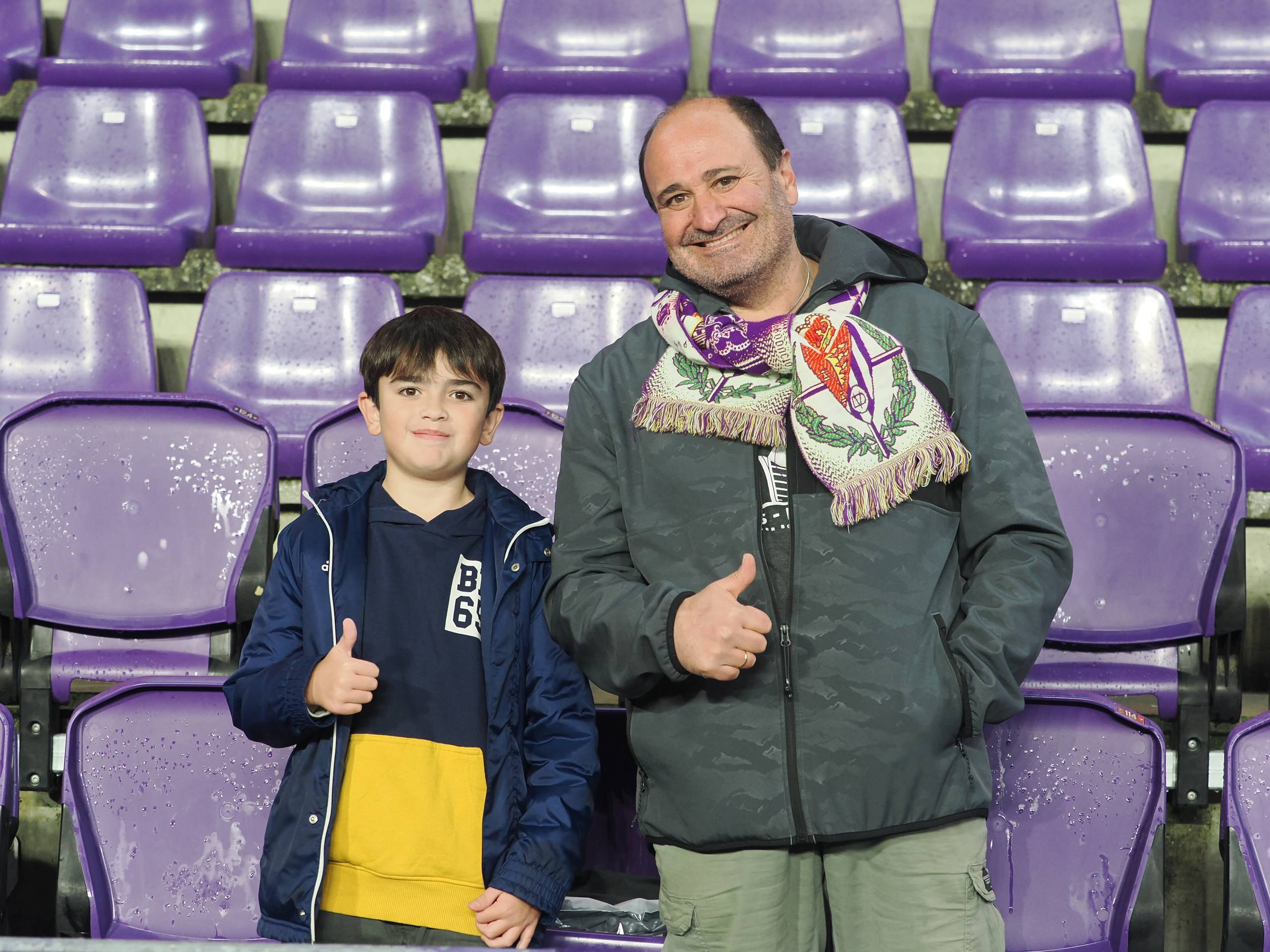 Búscate en la grada del estadio José Zorrilla (3/5)