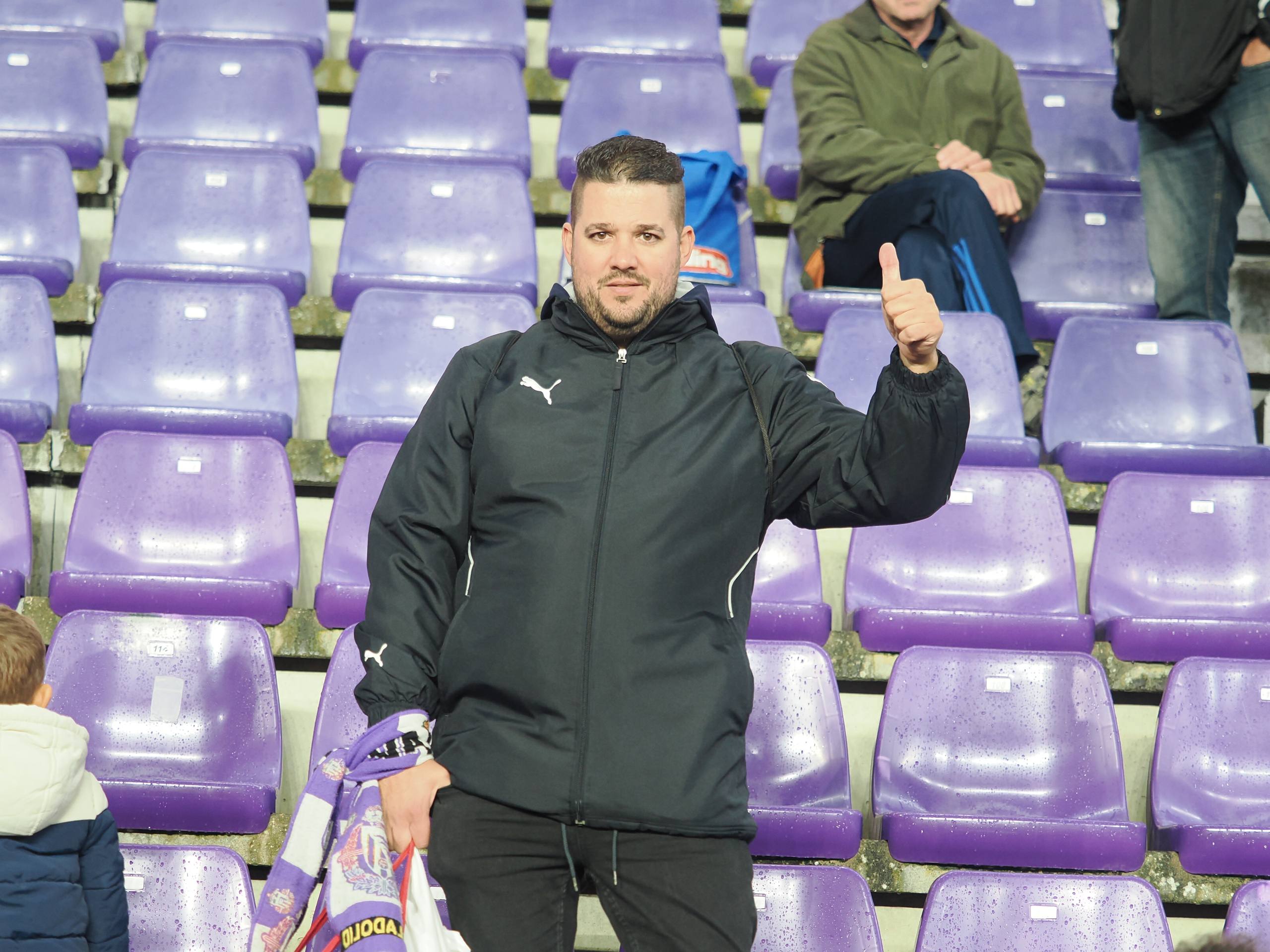 Búscate en la grada del estadio José Zorrilla (3/5)