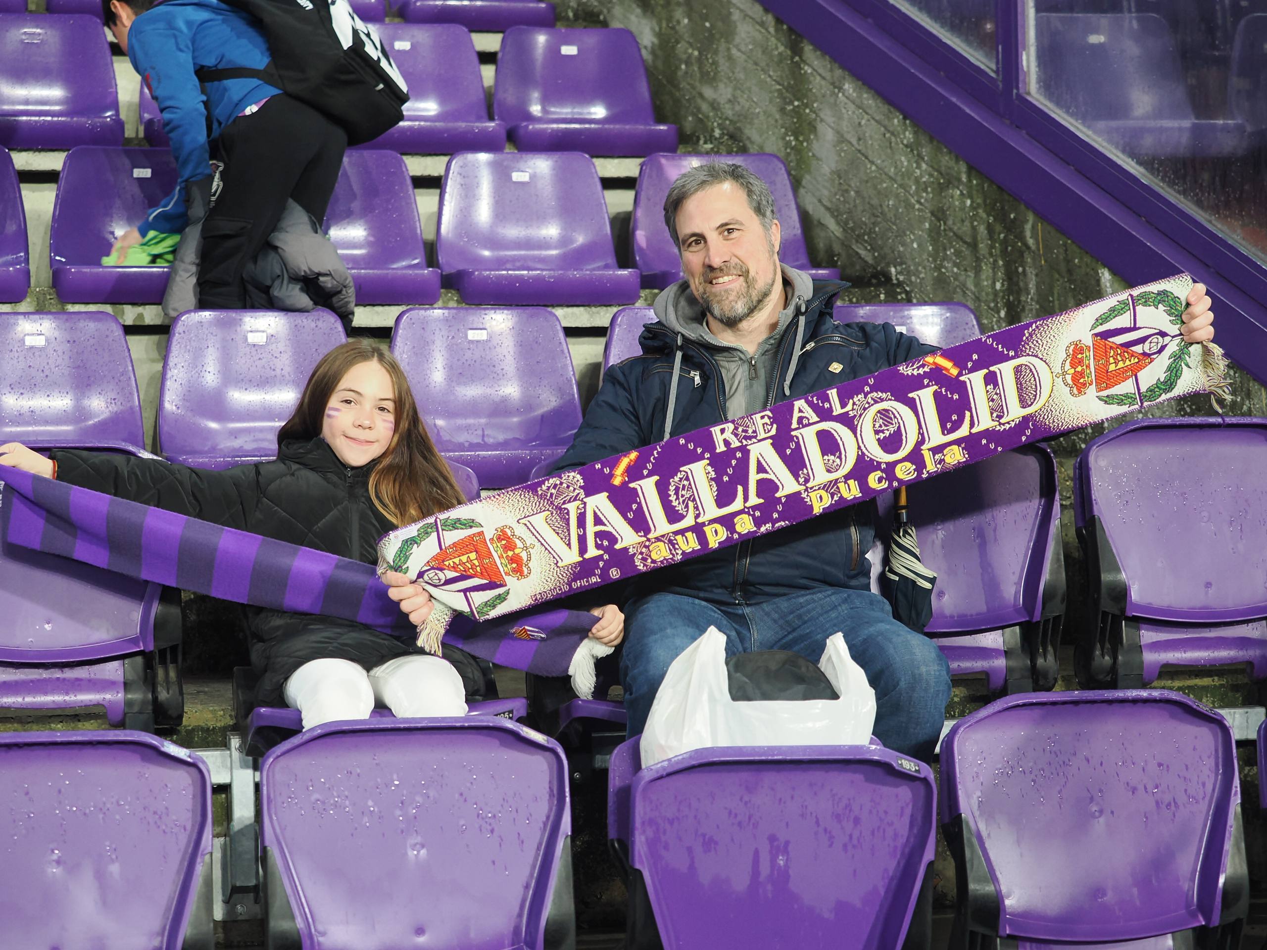 Búscate en la grada del estadio José Zorrilla (4/5)
