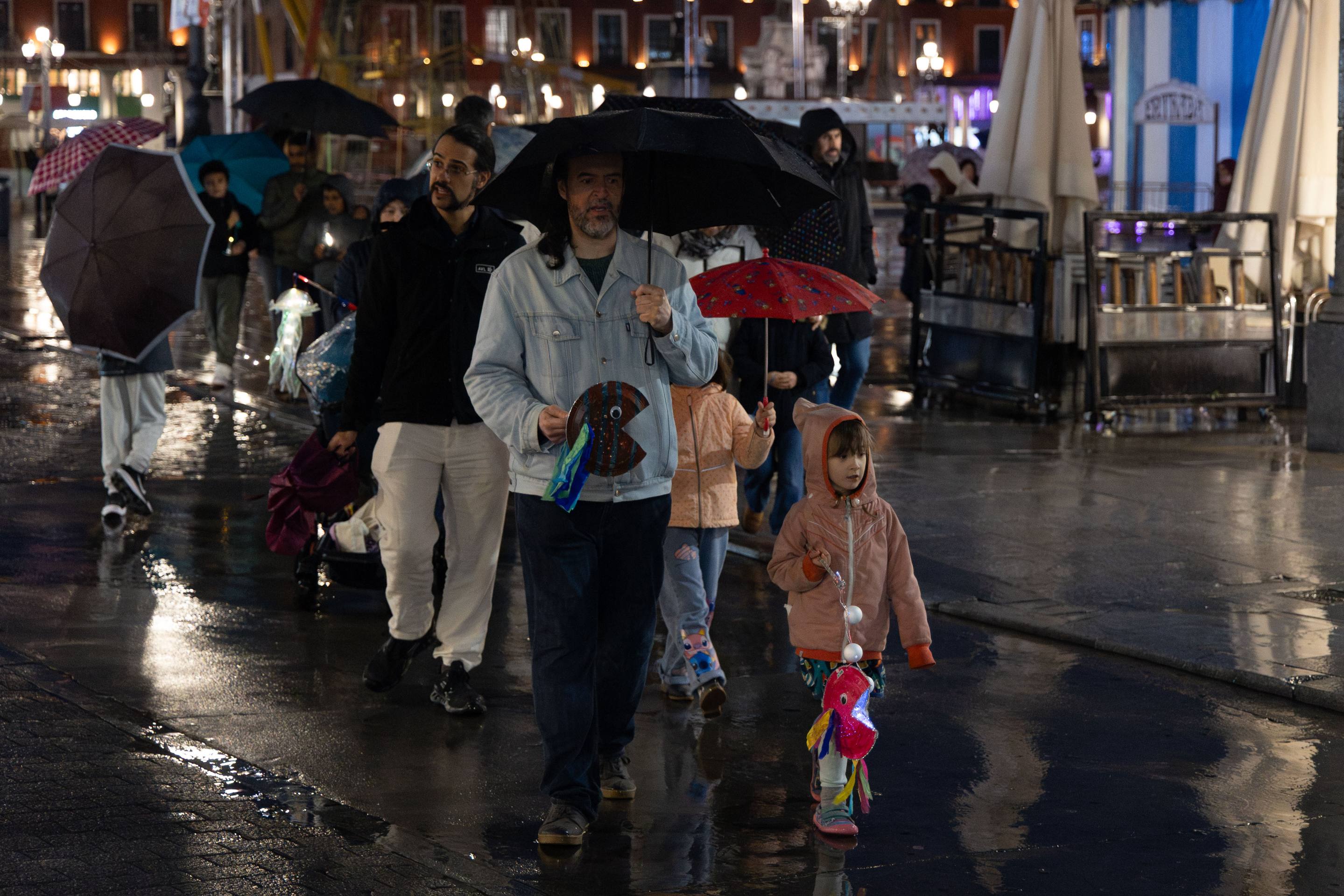 Las imágenes de los farolillso de Sankt Martin en la Plaza Mayor