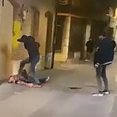 Fotograma de la agresión en Peñafiel en la noche del miércoles.