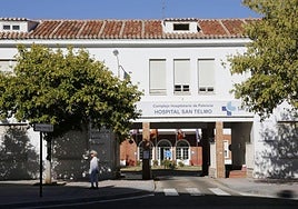 Entrada del Hospital San Telmo.