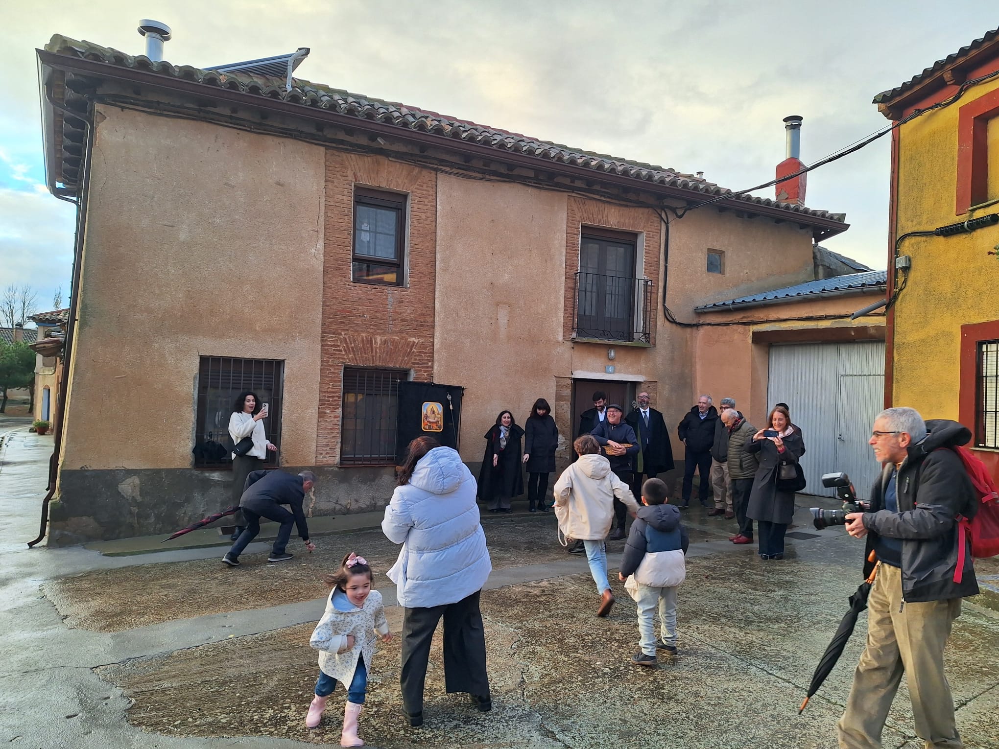 Los vecinos de Villalán de Campos vuelven a correr las castañas
