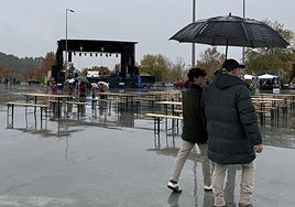 La fan zone habilitada para la previa del España-Inglaterra de rugby.